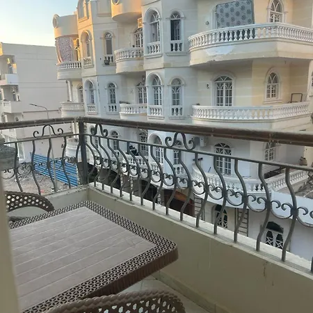 H&H Twin Apartment